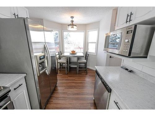 Grande Prairie Swanavon family home — bathroom
