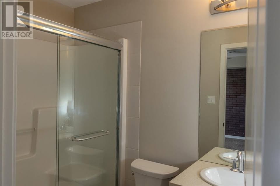 Garry Station family home — master ensuite with shower