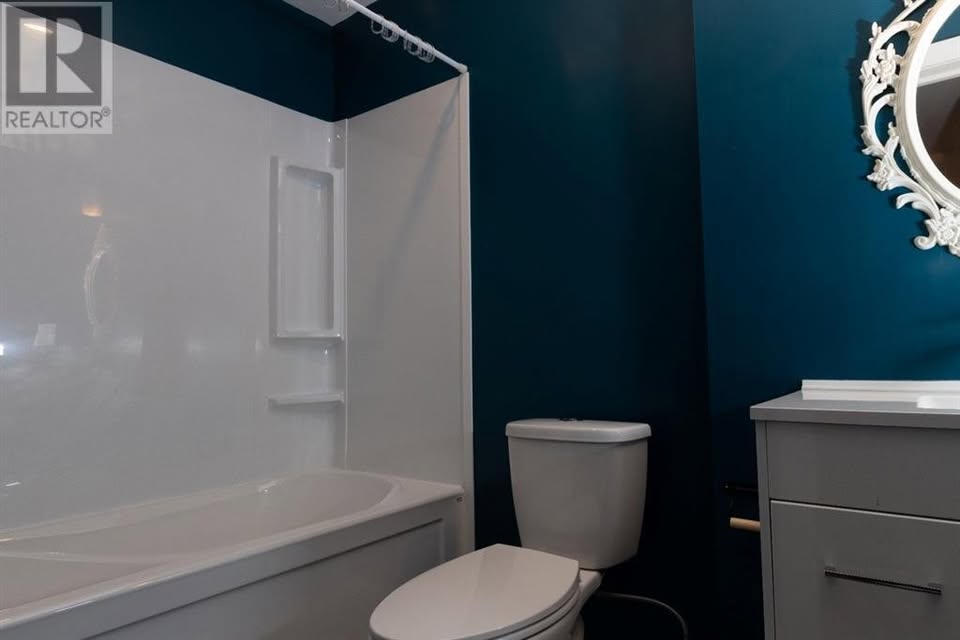 Garry Station family home — main bathroom