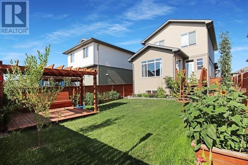 Garry Station family home — backyard with pergola