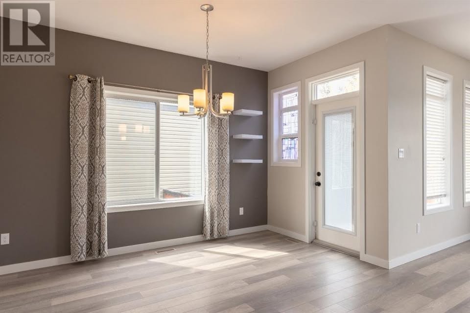 Garry Station family home — open kitchen and dining area