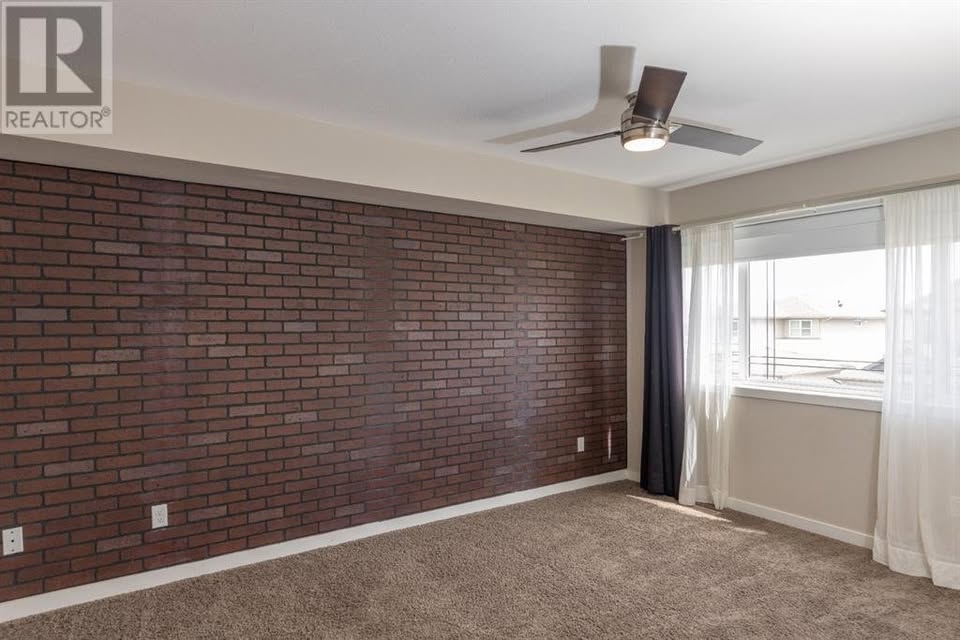 Garry Station family home — main floor hallway